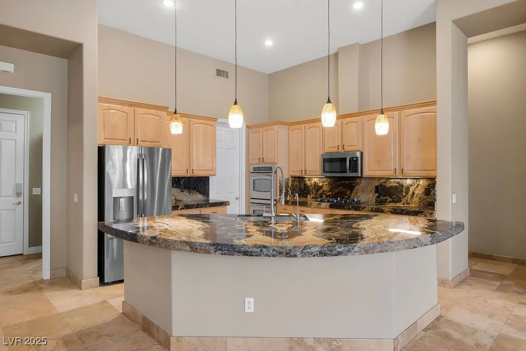 7685 Gilespie, Las Vegas, NV 89123