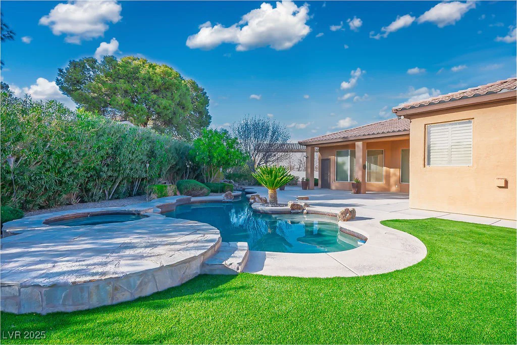 7685 Gilespie, Las Vegas, NV 89123