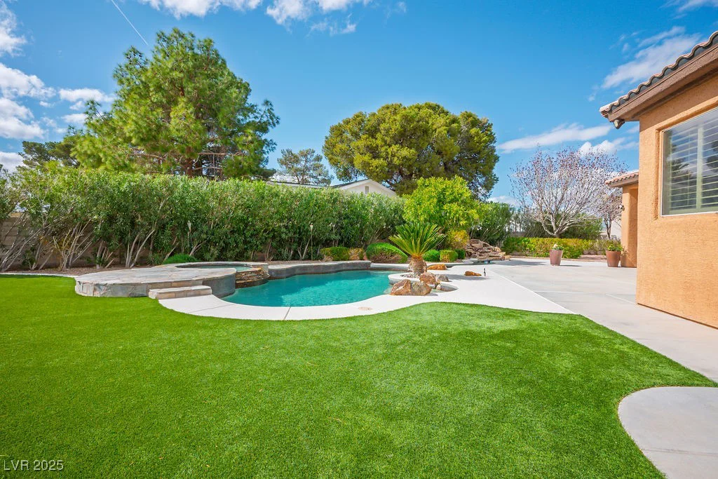 7685 Gilespie, Las Vegas, NV 89123