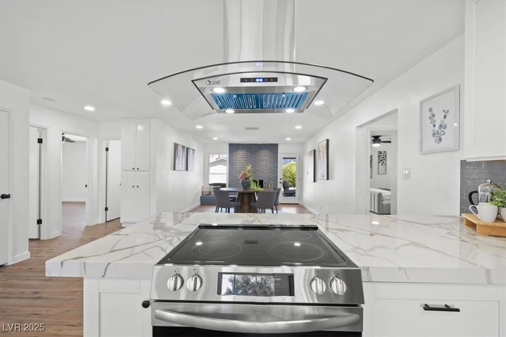 3492 Edison, Las Vegas, NV 89121