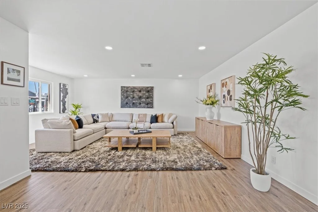 3492 Edison, Las Vegas, NV 89121