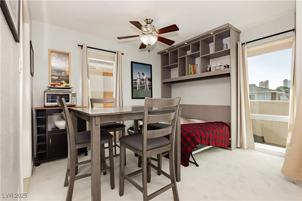 737 Oakmont, Las Vegas, NV 89109