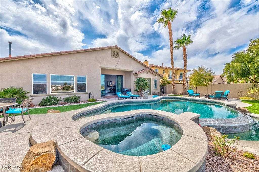 2824 Soaring Peak, Henderson, NV 89052