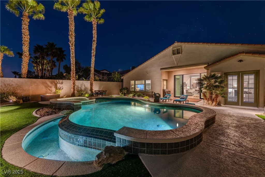 2824 Soaring Peak, Henderson, NV 89052