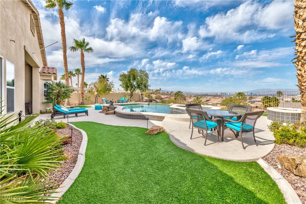 2824 Soaring Peak, Henderson, NV 89052