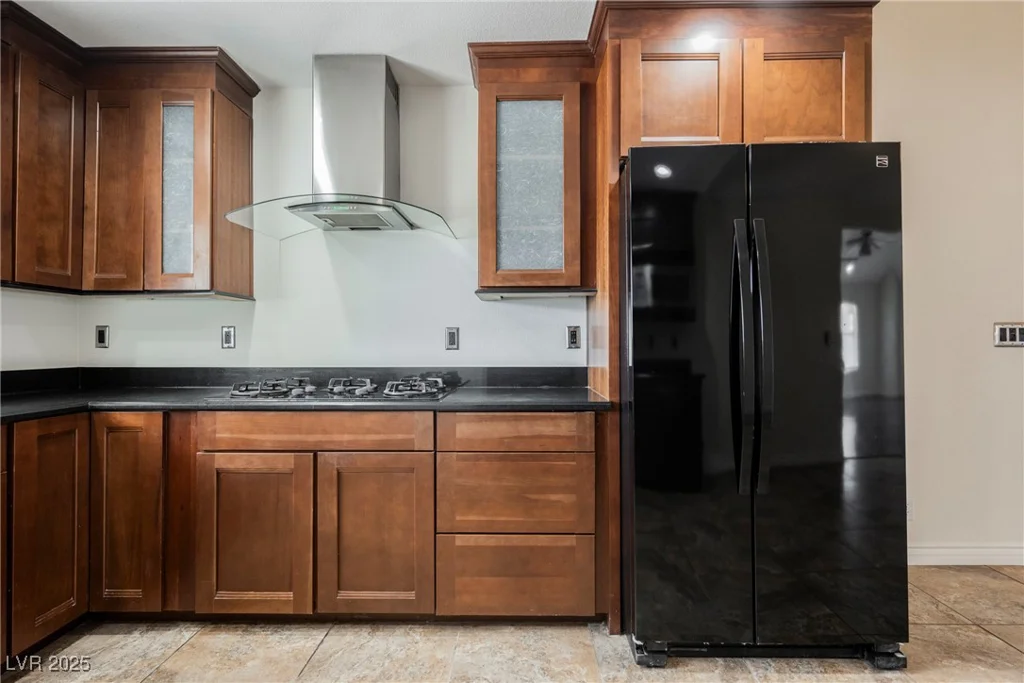 6284 Pinewood, Las Vegas, NV 89103