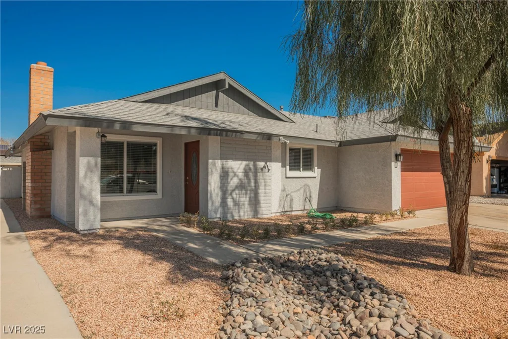 6284 Pinewood, Las Vegas, NV 89103