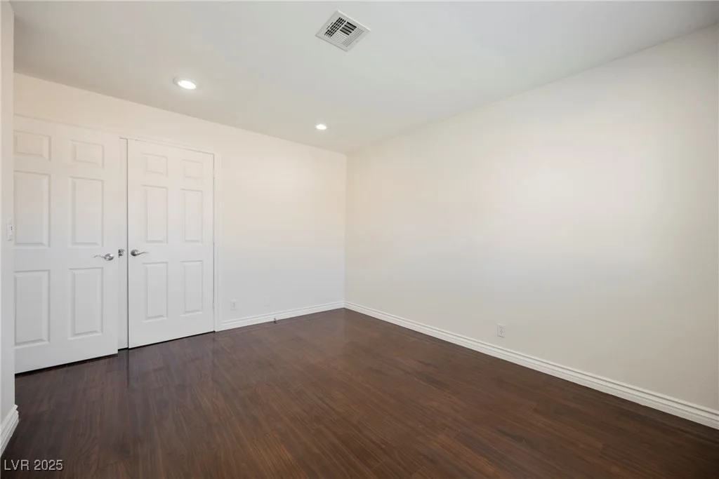 6284 Pinewood, Las Vegas, NV 89103