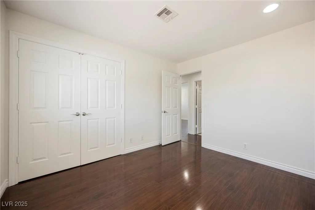 6284 Pinewood, Las Vegas, NV 89103