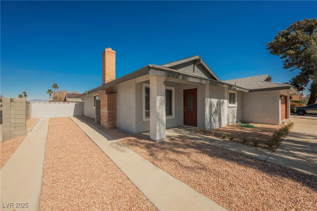 6284 Pinewood, Las Vegas, NV 89103