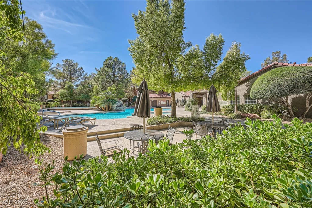2200 Fort Apache, Las Vegas, NV 89117