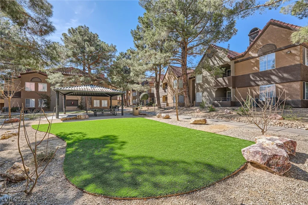 2200 Fort Apache, Las Vegas, NV 89117