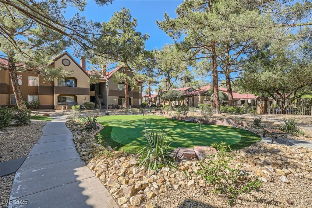 2200 Fort Apache, Las Vegas, NV 89117