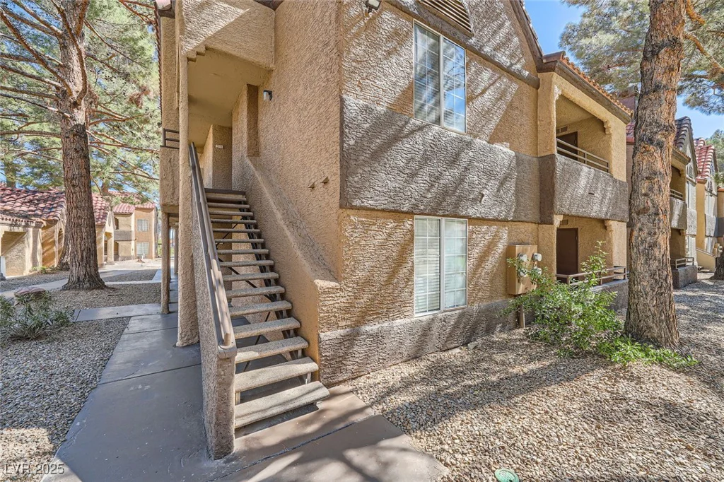 2200 Fort Apache, Las Vegas, NV 89117