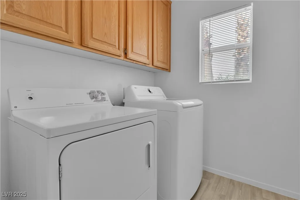 8112 Broken Spur, Las Vegas, NV 89131