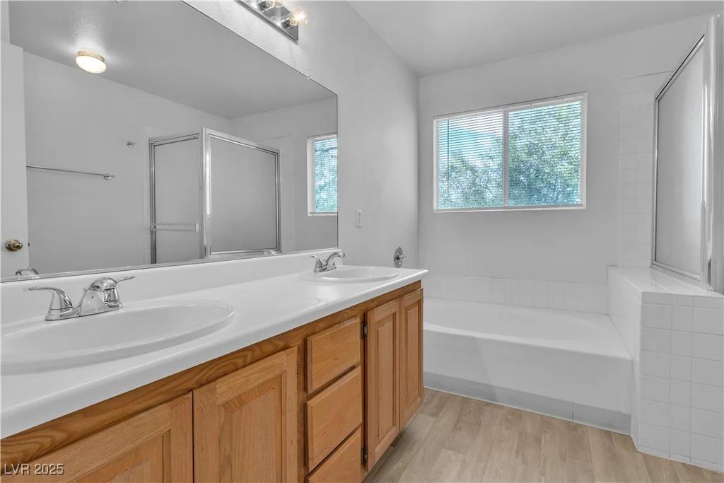 8112 Broken Spur, Las Vegas, NV 89131
