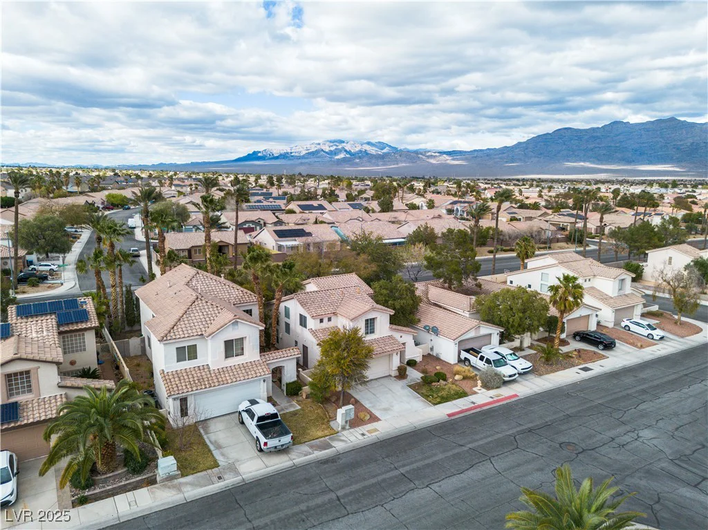 8112 Broken Spur, Las Vegas, NV 89131