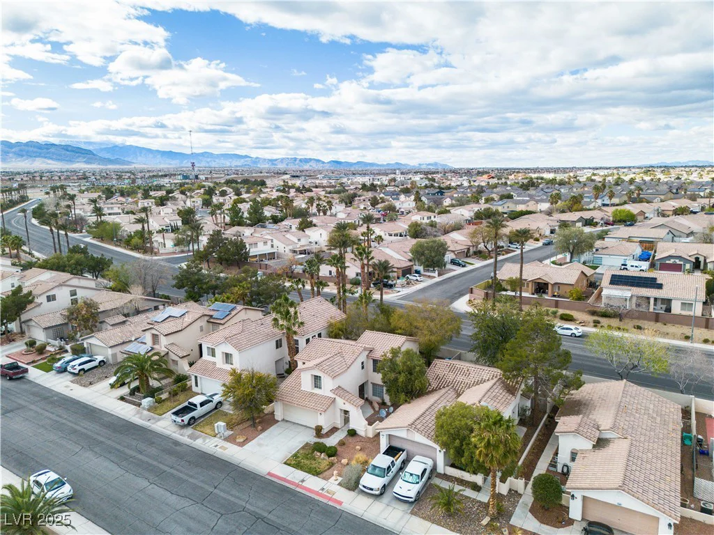 8112 Broken Spur, Las Vegas, NV 89131