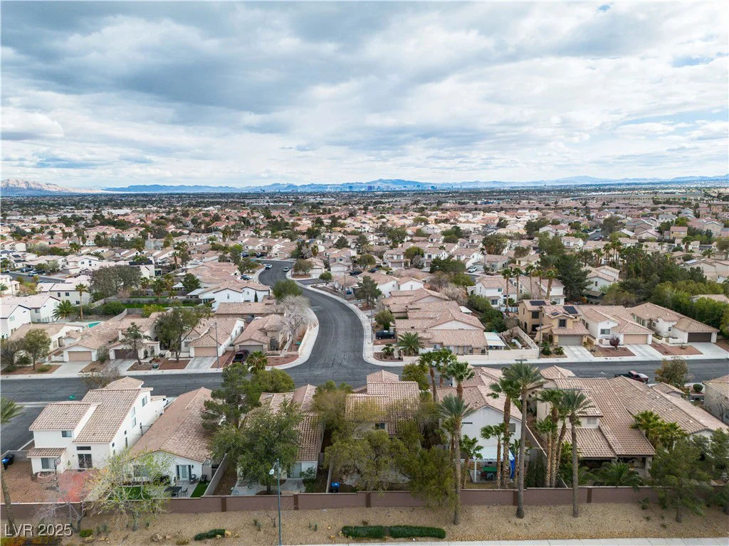 8112 Broken Spur, Las Vegas, NV 89131