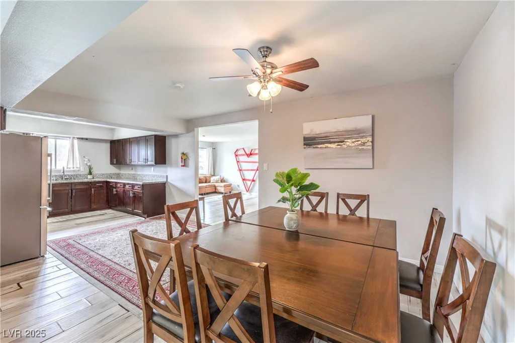 1812 RENADA, North Las Vegas, NV 89030