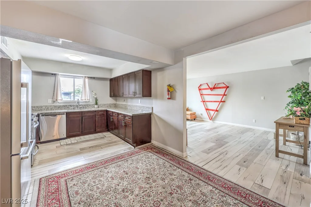 1812 RENADA, North Las Vegas, NV 89030