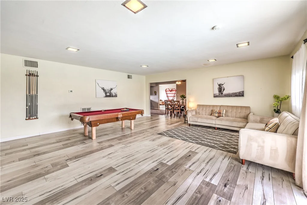 1812 RENADA, North Las Vegas, NV 89030