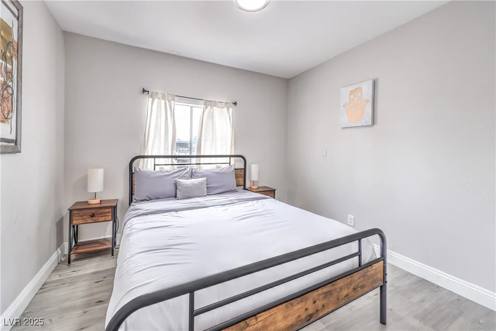 1812 RENADA, North Las Vegas, NV 89030