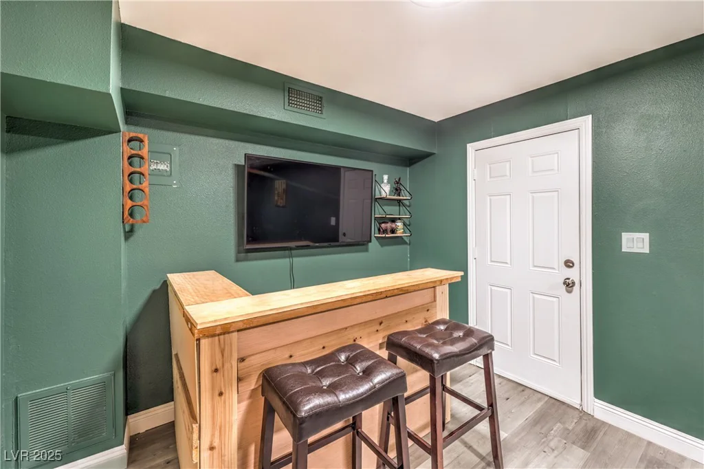 1812 RENADA, North Las Vegas, NV 89030
