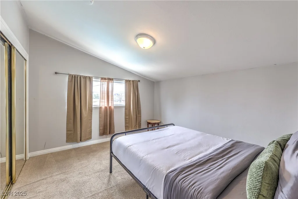 1812 RENADA, North Las Vegas, NV 89030
