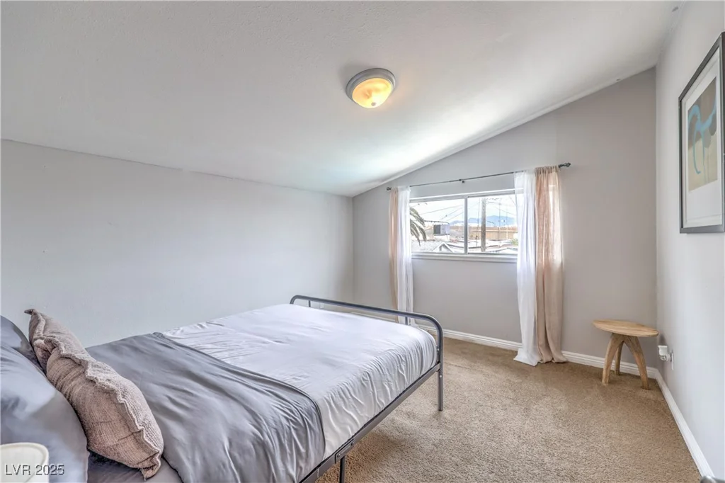 1812 RENADA, North Las Vegas, NV 89030