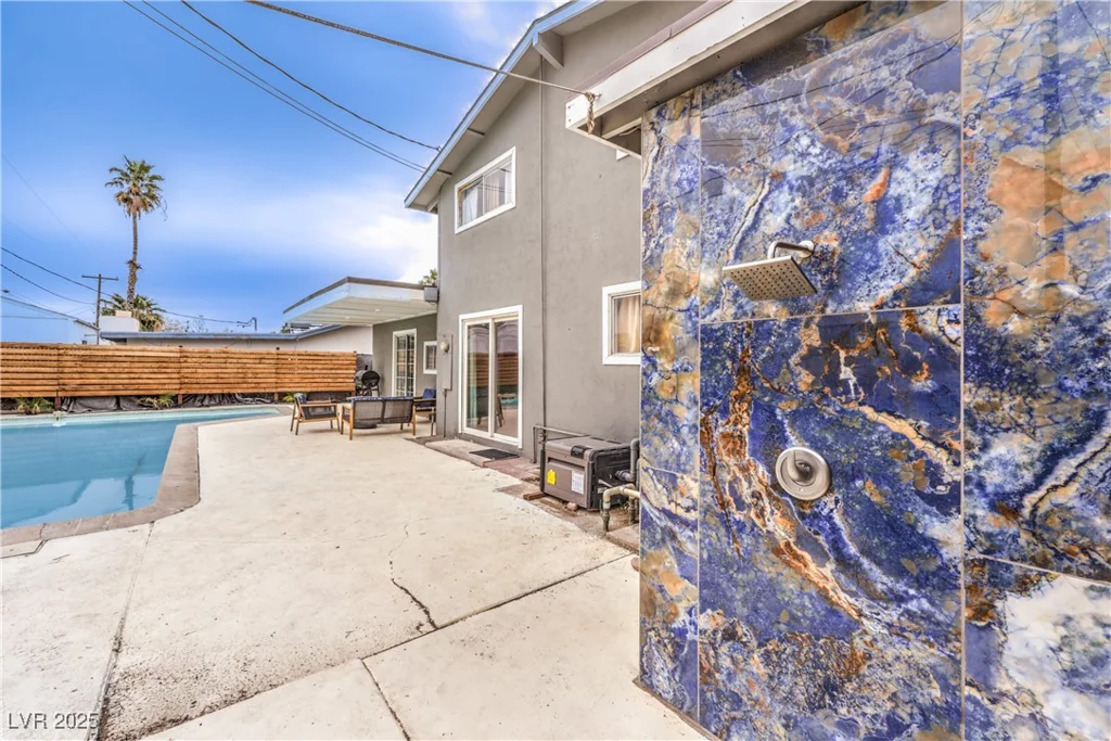 1812 RENADA, North Las Vegas, NV 89030