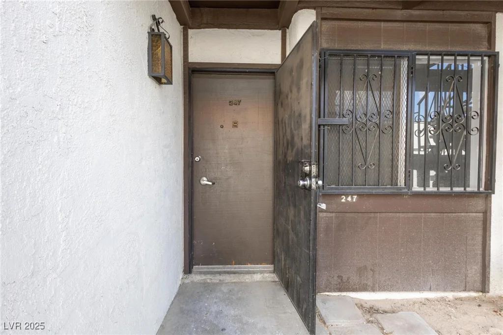 1405 Vegas Valley, Las Vegas, NV 89169