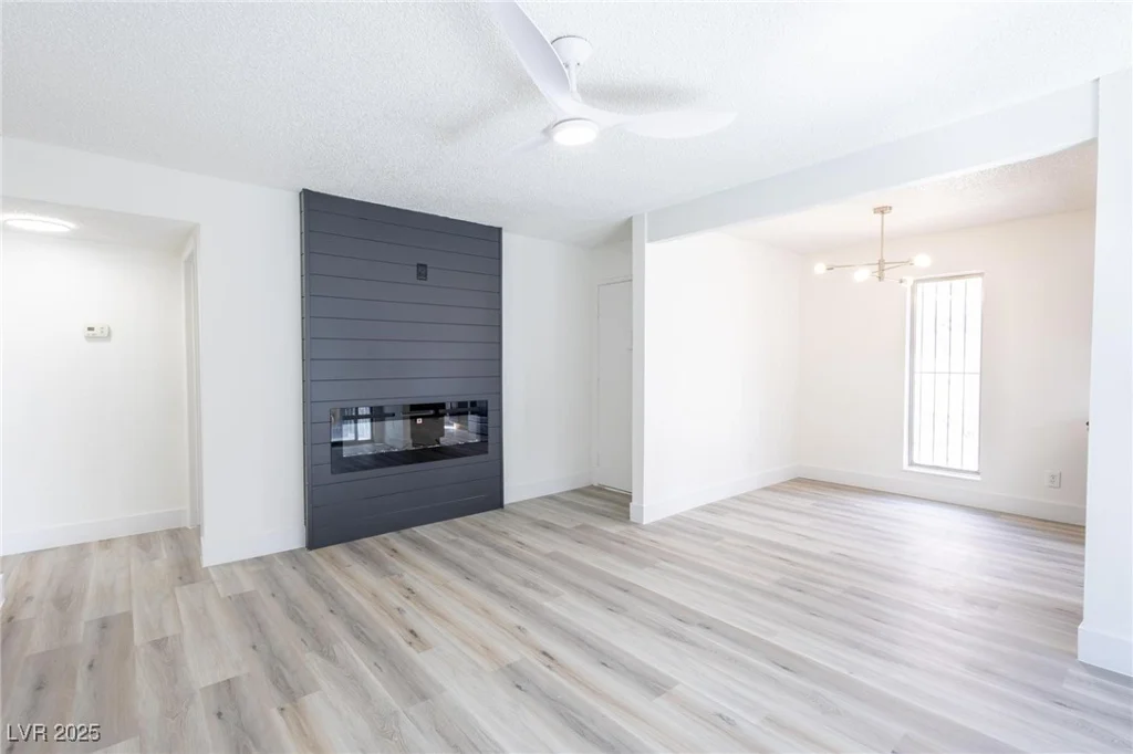 1405 Vegas Valley, Las Vegas, NV 89169