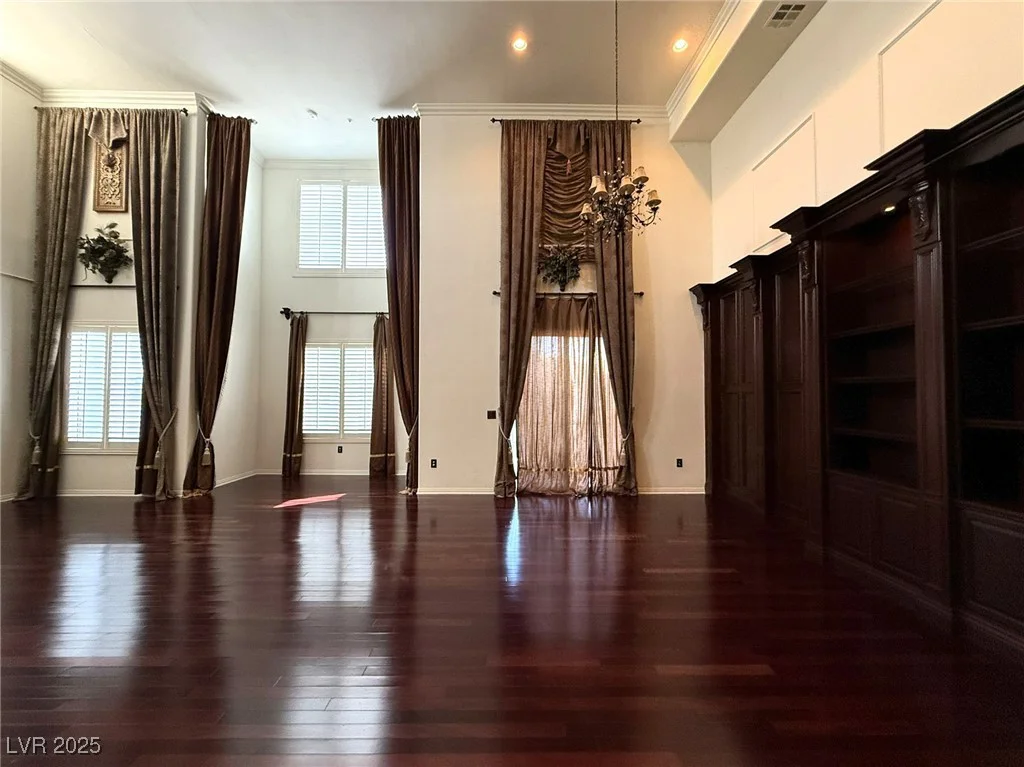 26 SERENE, Las Vegas, NV 89123