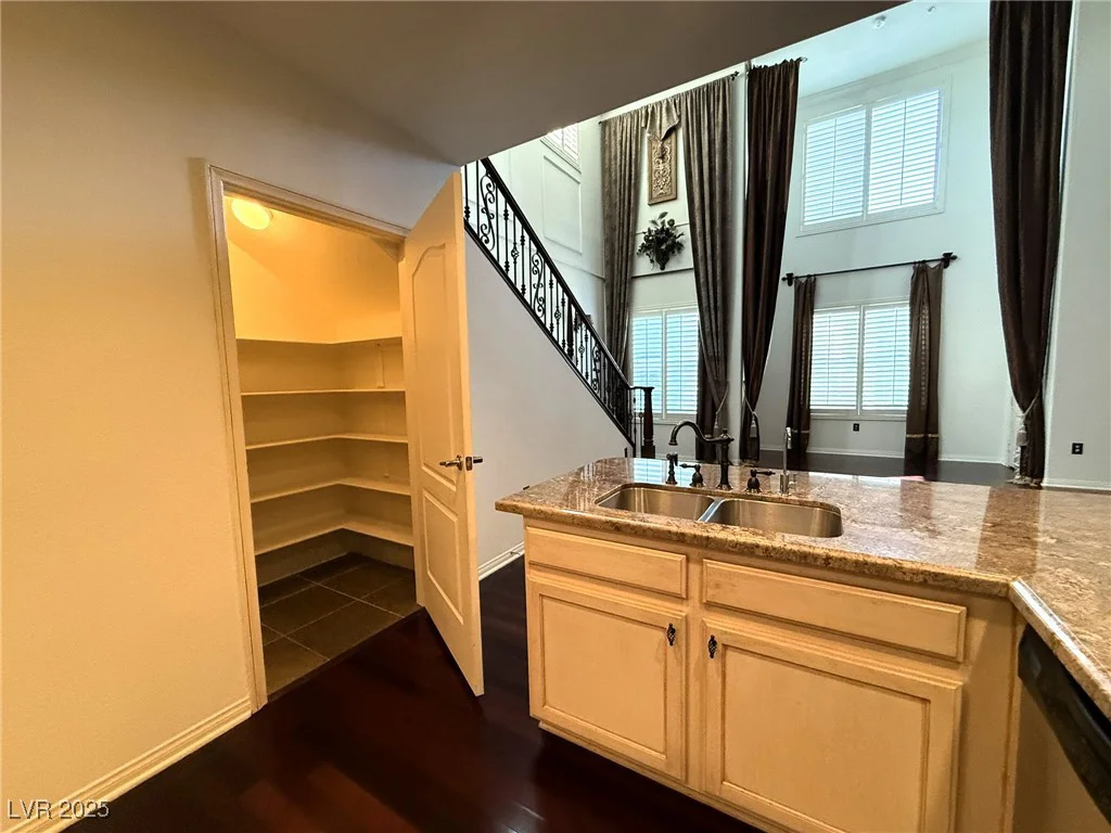 26 SERENE, Las Vegas, NV 89123
