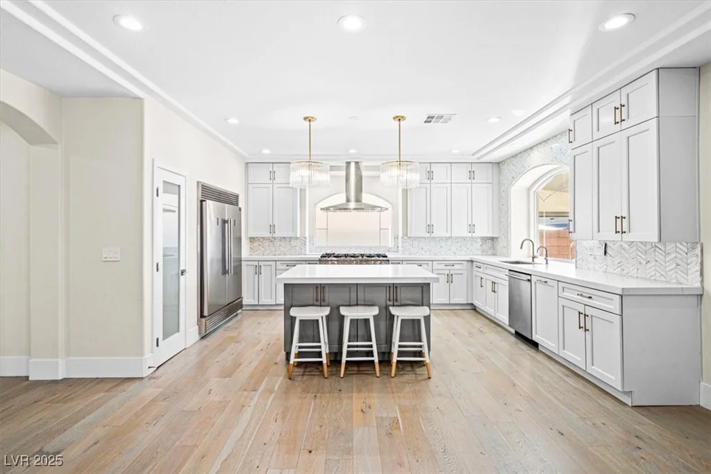 6335 Mount Eden, Las Vegas, NV 89139