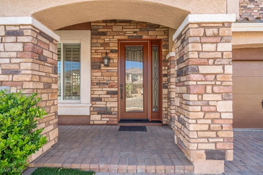 6335 Mount Eden, Las Vegas, NV 89139
