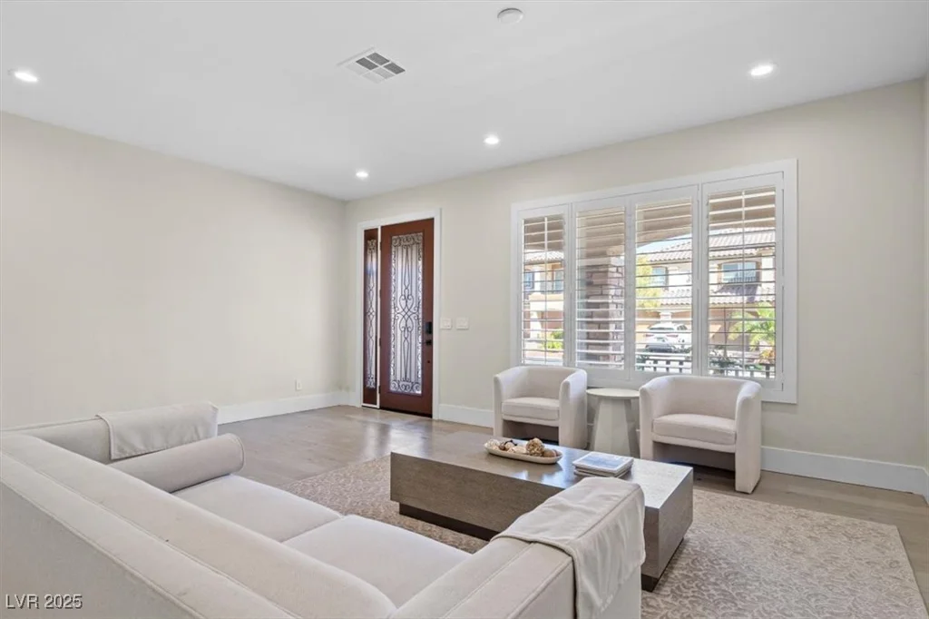 6335 Mount Eden, Las Vegas, NV 89139