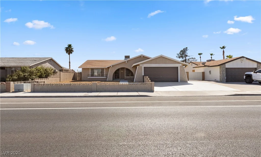4921 Washington, Las Vegas, NV 89110