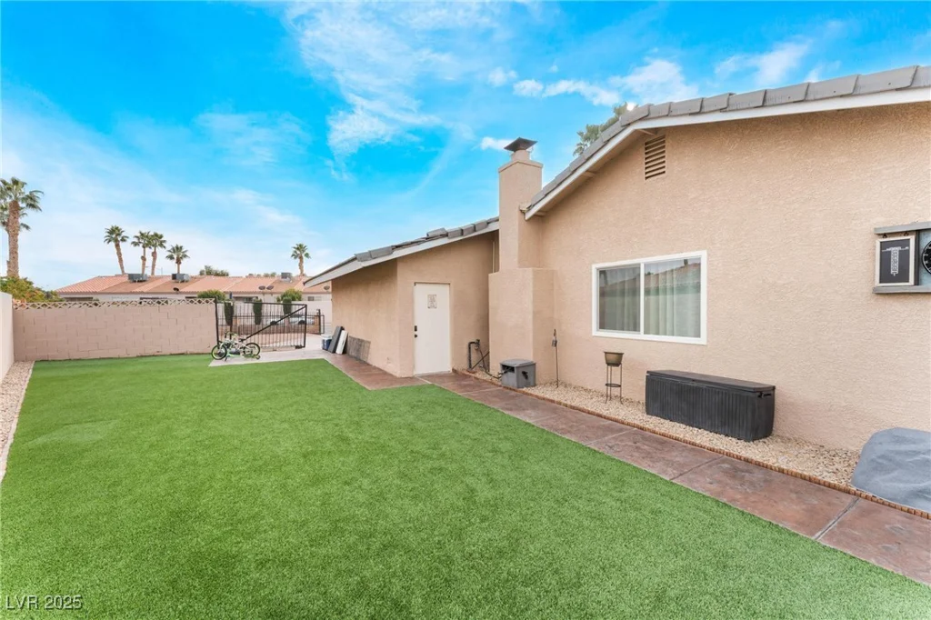 1462 Rawhide, Las Vegas, NV 89119