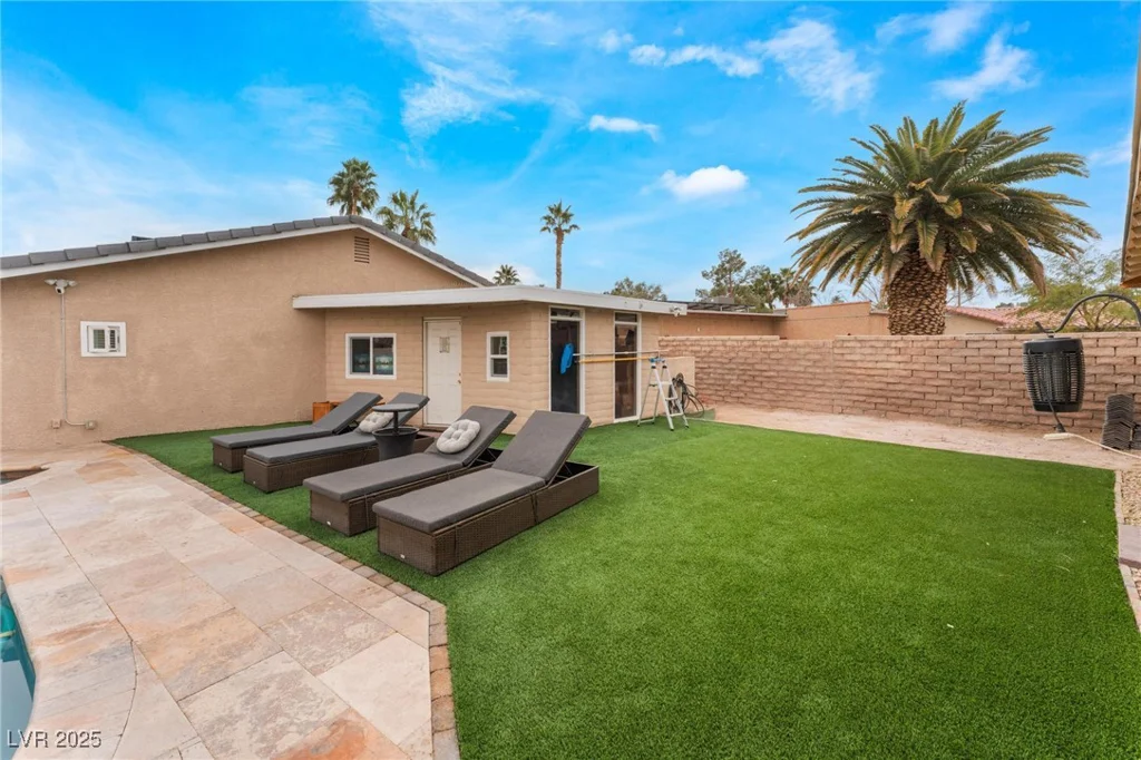 1462 Rawhide, Las Vegas, NV 89119