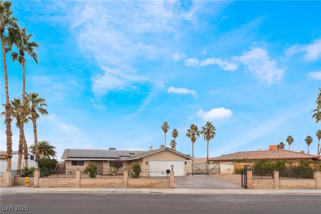 1462 Rawhide, Las Vegas, NV 89119