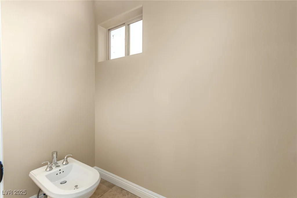 3789 Gershon, Las Vegas, NV 89121