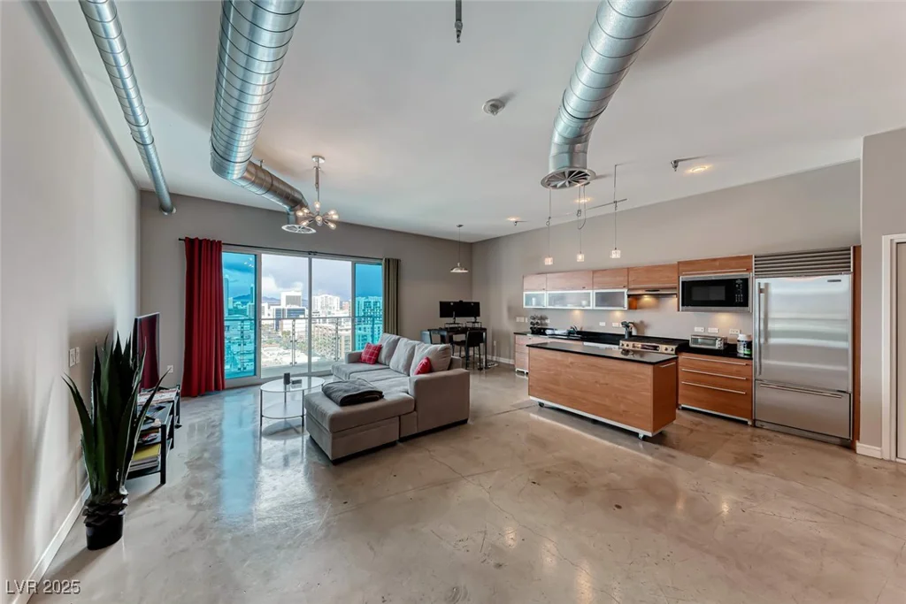 200 Hoover, Las Vegas, NV 89101