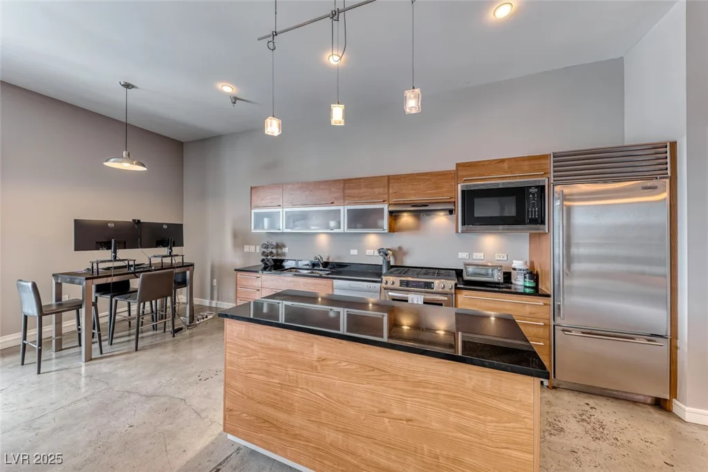 200 Hoover, Las Vegas, NV 89101
