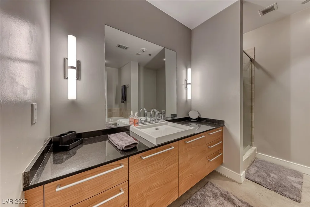 200 Hoover, Las Vegas, NV 89101