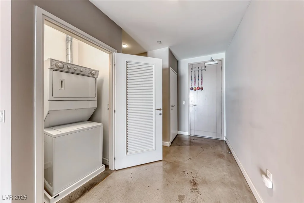 200 Hoover, Las Vegas, NV 89101