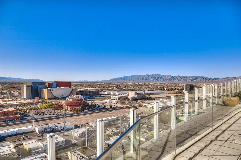 200 Hoover, Las Vegas, NV 89101