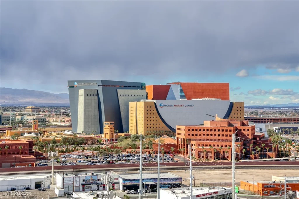 200 Hoover, Las Vegas, NV 89101