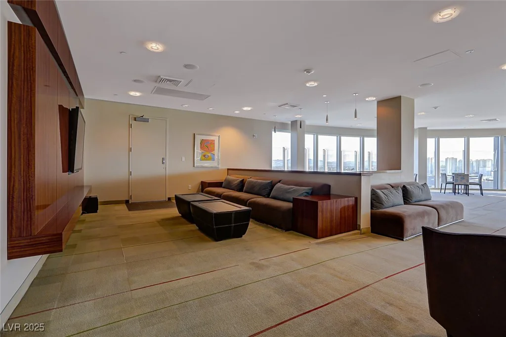 200 Hoover, Las Vegas, NV 89101